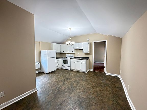 2nd image of 538 Lilly Ave #2