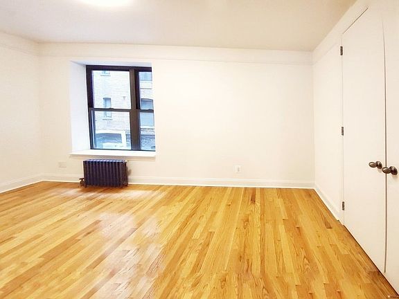 4th image of 115 W 16th St #225