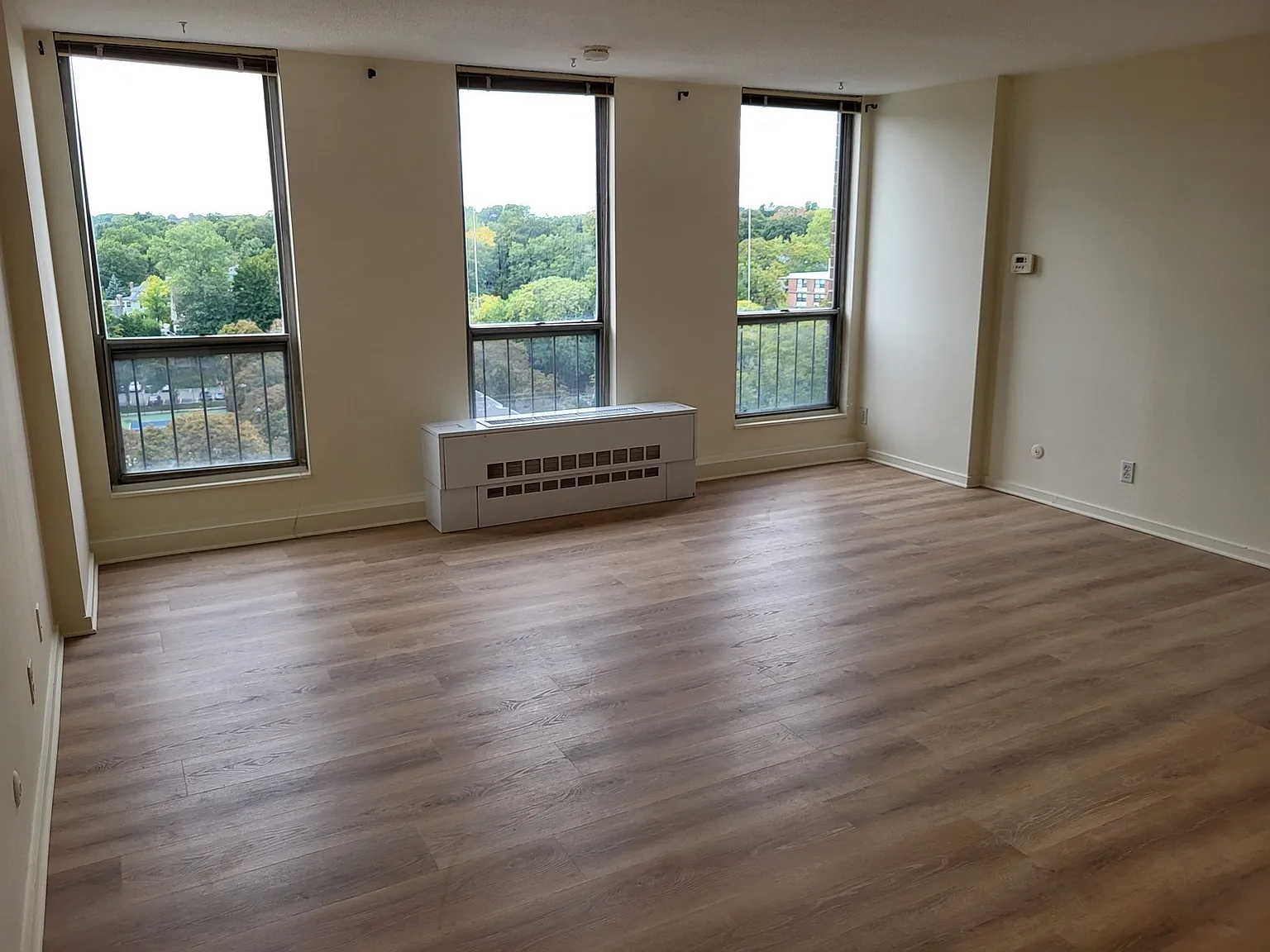 Studio, 1.0 bath, 500 sqft, $2,500 — Photo 4