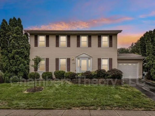 1350 Shallow Ford Rd, Herndon, VA 20170