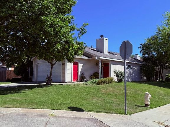 3rd image of 2924 Merle Ave