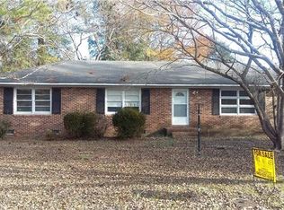 102 Beverly St, Cheraw, SC 29520