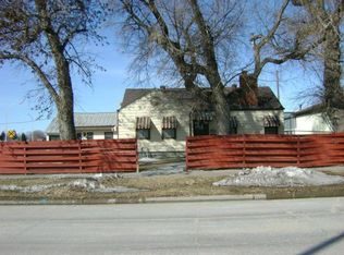 206 2nd St NE, East Grand Forks, MN 56721