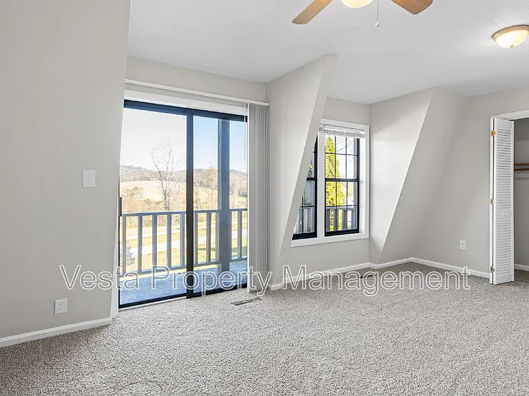 588 Ray Hill Rd #A — Photo 11