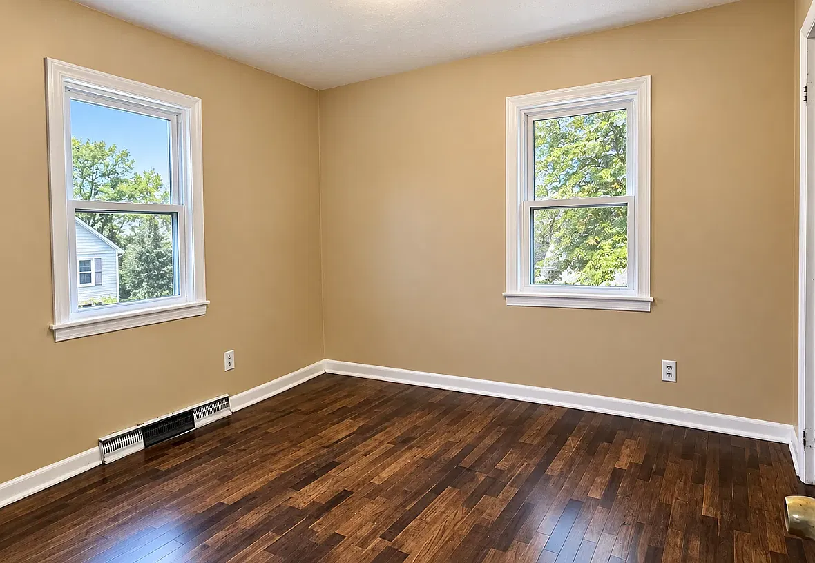 Renovated 3 Bedroom - Path to Homeownership — Photo 2