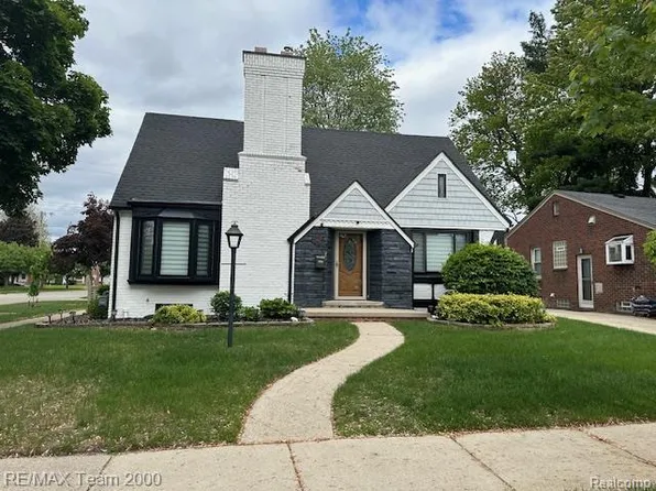 1042 Drexel St, Dearborn, MI 48128