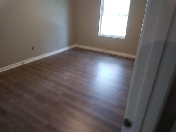 5th image of 1506 Eucalyptus Dr