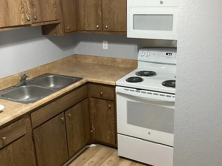 225 N Elizabeth St #1E — Photo 2