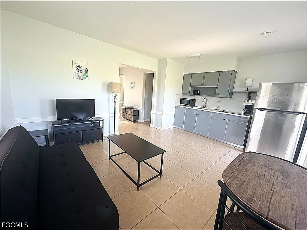 1 bed, 1.0 bath, 690 sqft, $1,600 — Photo 4