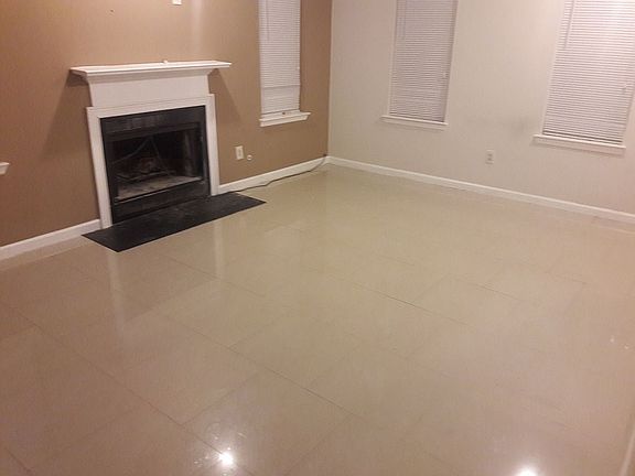 3rd image of 531 Crestridge Ct