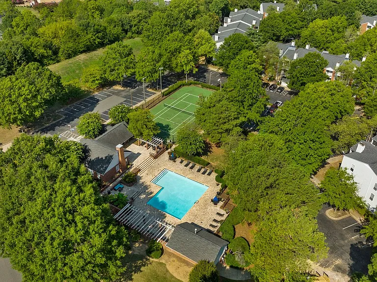 670 Emerald Cove Dr — Photo 17