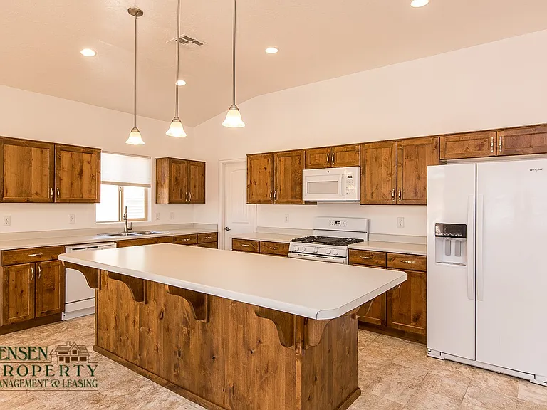 593 N Sage Crest Dr — Photo 10