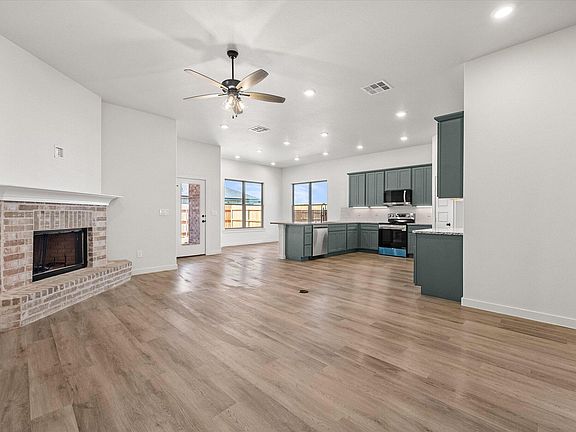 3rd image of 2903 Harvest Ave