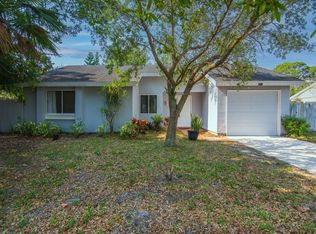 1035 24th Pl SW, Vero Beach, FL 32962