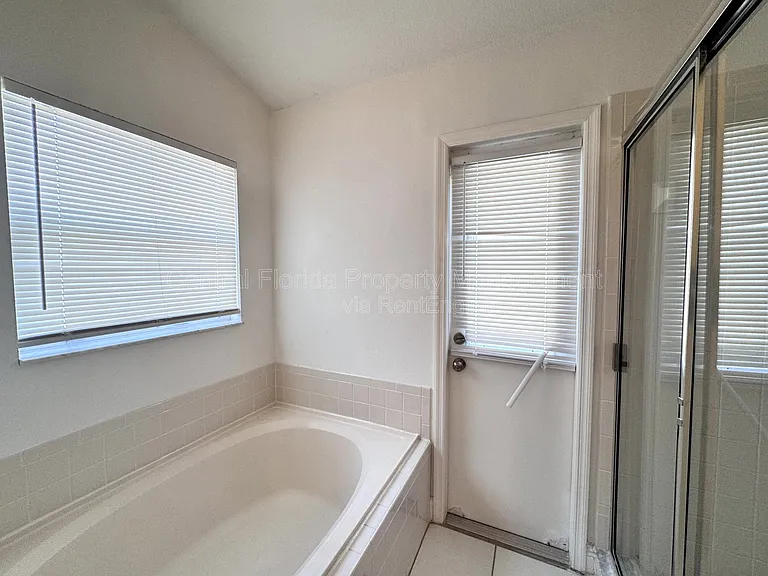 820 Briargrove Ave — Photo 21