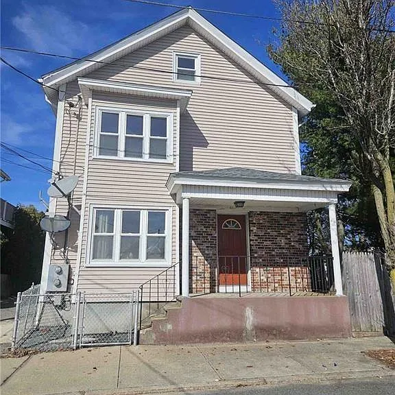 61 Utton Ave #2 — Photo 1