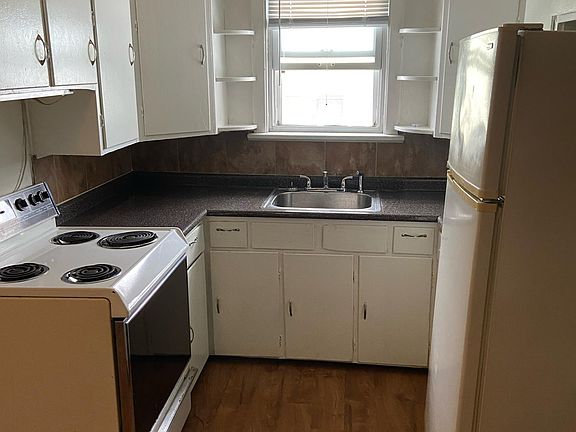 5th image of 103 Felton St #1