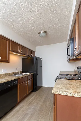 Concord Manor Apartments Photo 1