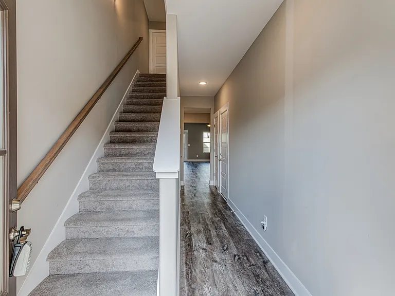 4128 Suntropic Ln — Photo 4