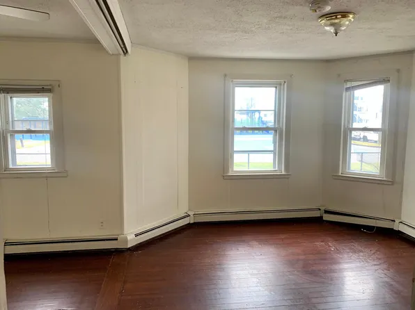 26 Beacon St APT 101, Winthrop, MA 02152