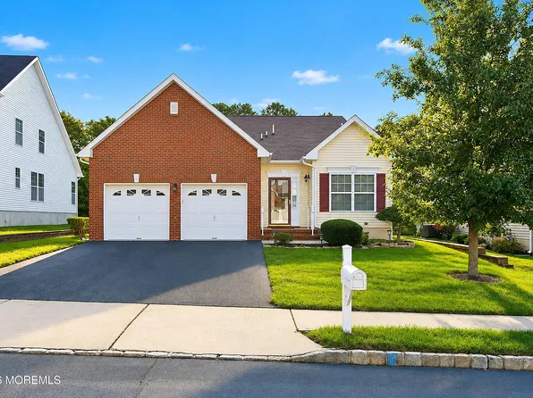 30 Little Leaf Lane, Howell, NJ 07731