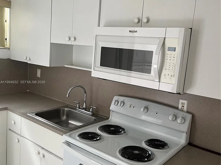 8031 NW 8th St #13 — Photo 8