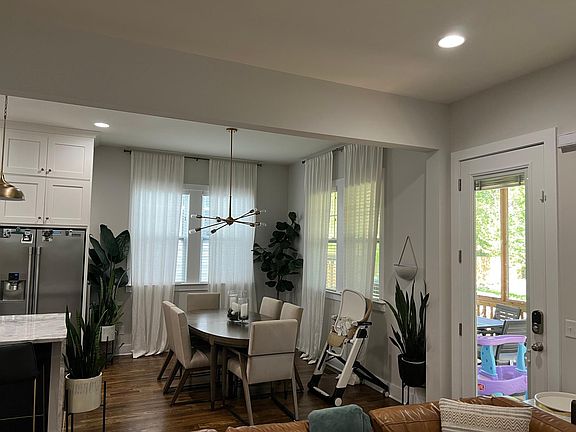 3rd image of 2038B Hutton Dr