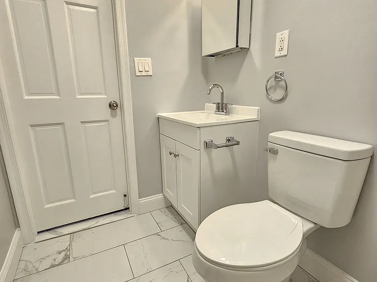 930 E Passyunk Ave — Photo 24