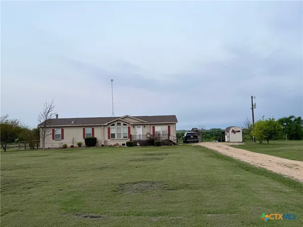 441 County Road 378, Lott, TX 76656