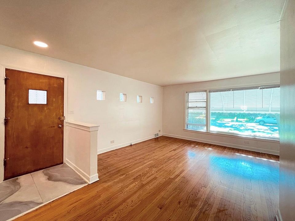 1st image of 6049 N Kimball Ave