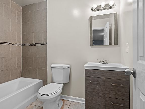 5th image of 434 S 19th St Floor 1