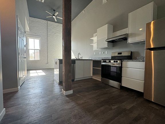 4th image of 322 S Patterson Blvd #208