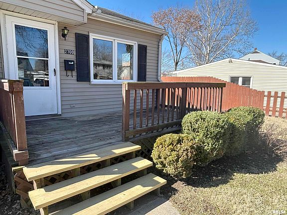 3rd image of 2700 W Laura Ave