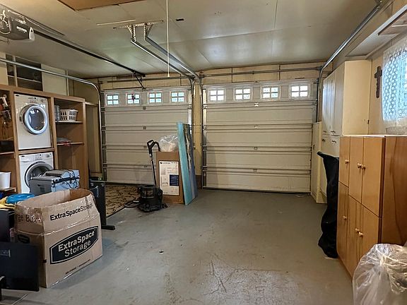 5th image of 2310 SW Elmhurst Ave