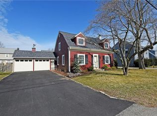 52 Sylvan Rd, Rumford, RI 02916