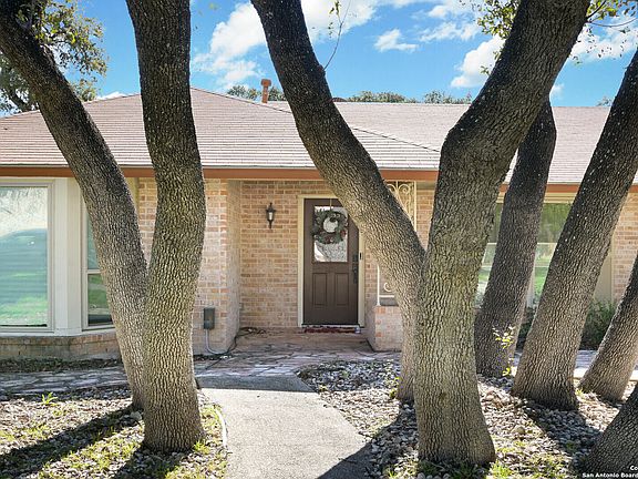 2nd image of 12706 CHATEAU FOREST LN