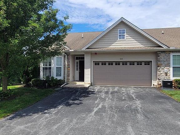 3rd image of 609 Crestview Ln