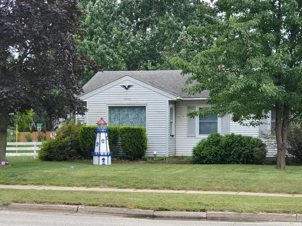 2122 36th St SW, Wyoming, MI 49519