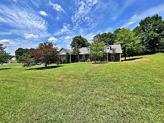 4th image of 191 Robbies Ln