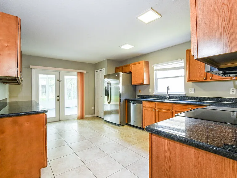1660 Ashland Trl — Photo 6