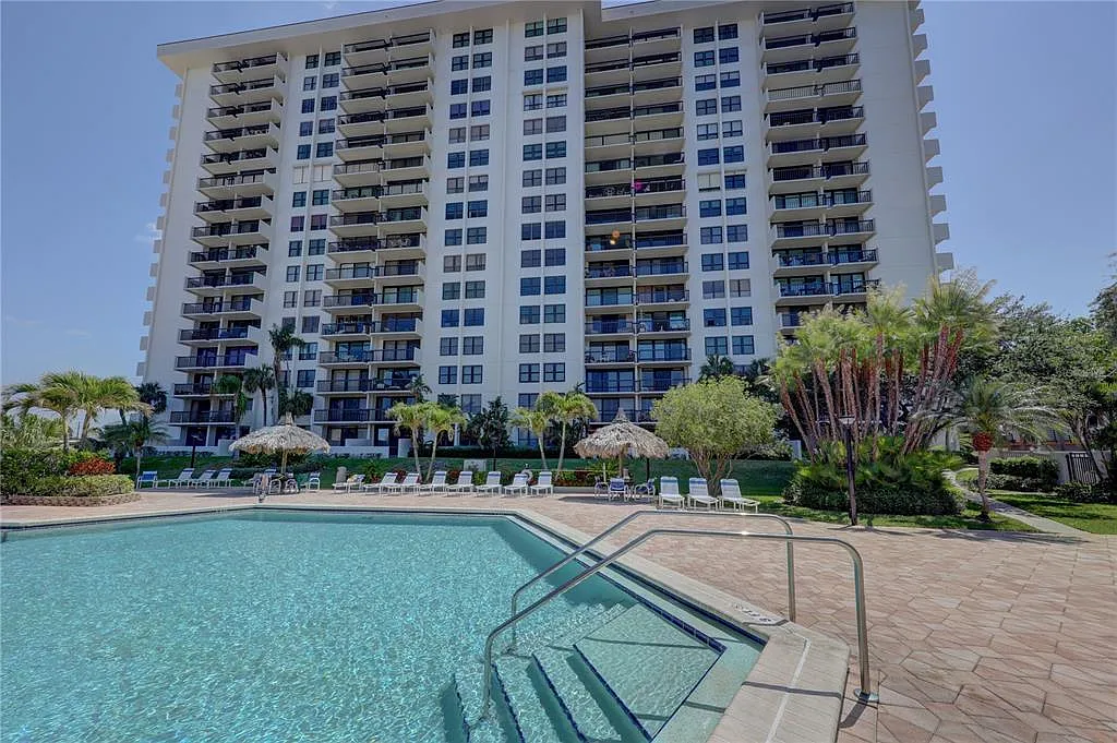 Building Photo - 400 Island Way #308