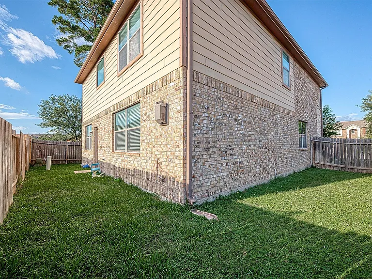 15923 Eldora Springs Ct — Photo 40