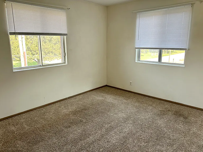 1402 Country Club Rd #1 — Photo 9