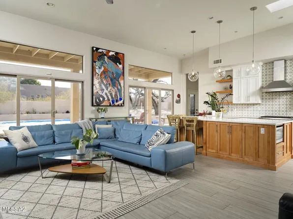 8774 E Bear Paw Pl, Tucson, AZ 85749