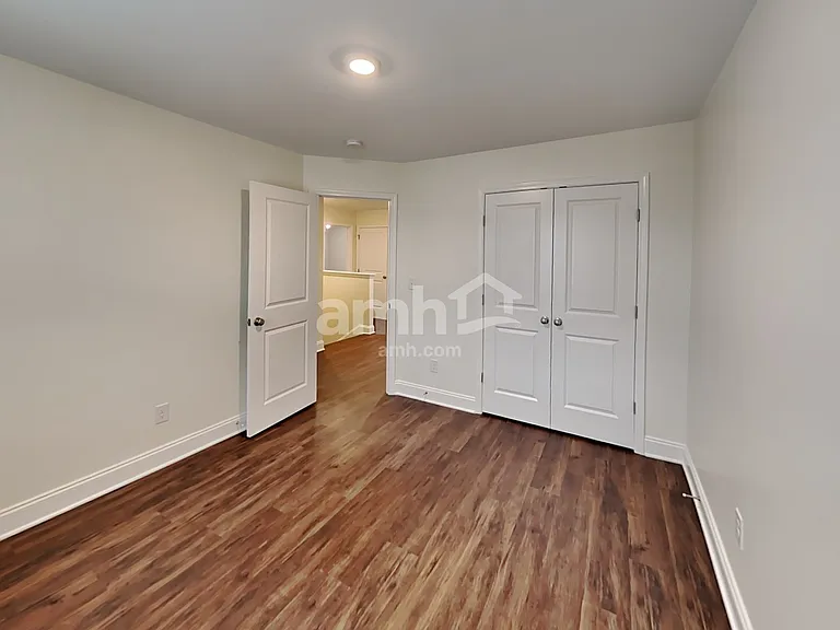 5208 Valor Dr — Photo 15