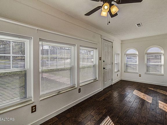 4th image of 103 Norval Cir