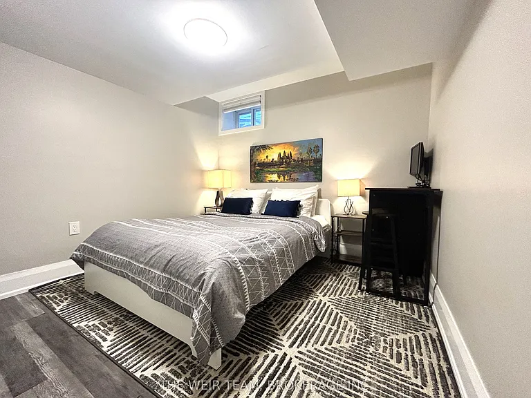 31 Heyworth Cres #LOWER — Photo 6