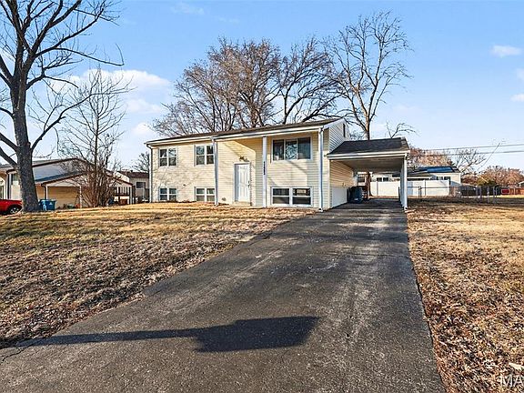 2nd image of 11983 Holly Brook Dr