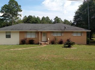 1745 City Circle Rd SE, Baxley, GA 31513