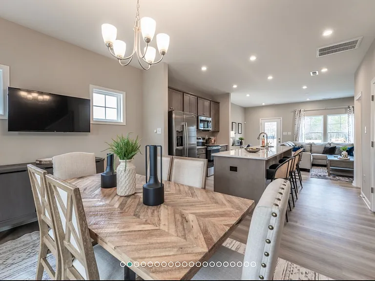 202 Greenpark Rd — Photo 15